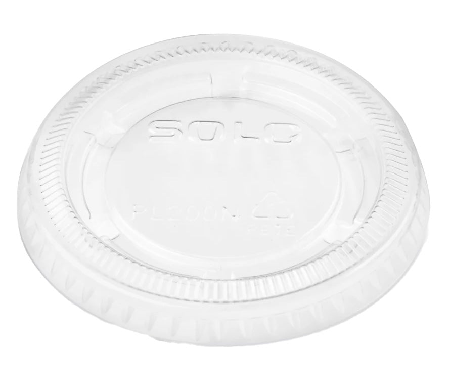 White plastic lid with 'SOLO' branding on a white background